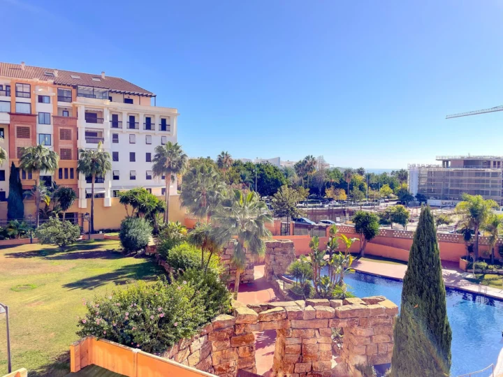 Apartament na środkowym piętrze San Pedro de Alcántara