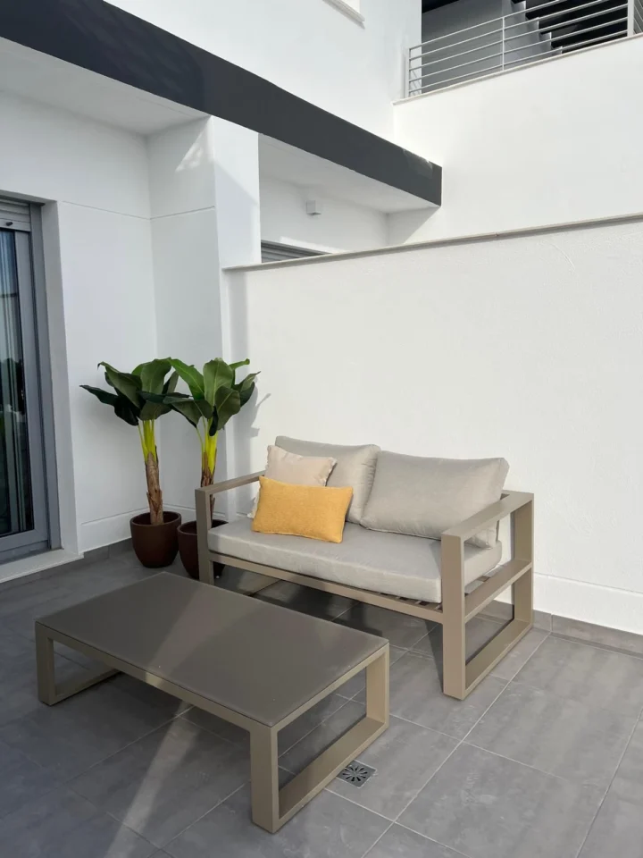 Apartament na środkowym piętrze Valle Romano