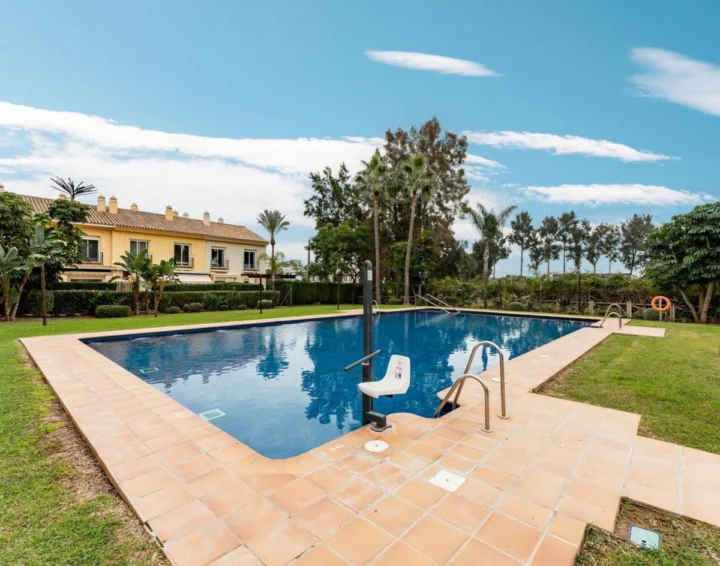 Apartament na środkowym piętrze La Cala de Mijas