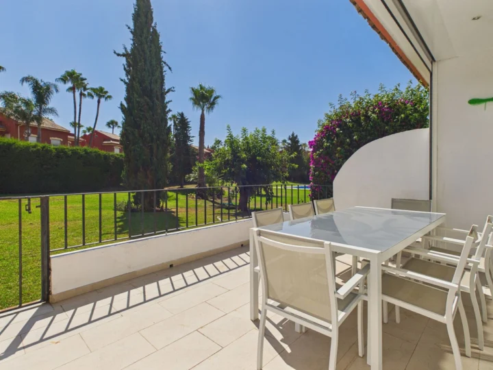 Apartament na parterze Estepona