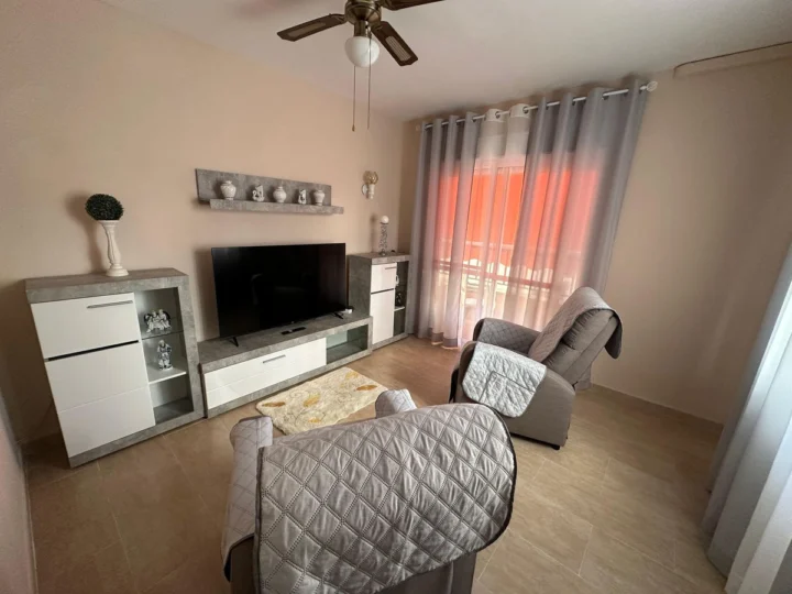 Apartament na środkowym piętrze Estepona