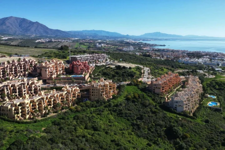 Apartament na środkowym piętrze San Luis de Sabinillas
