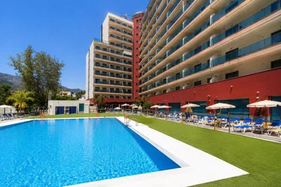 Apartament na środkowym piętrze Benalmadena Costa