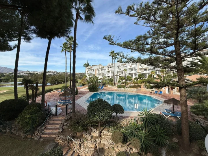 Apartament na środkowym piętrze Mijas Golf