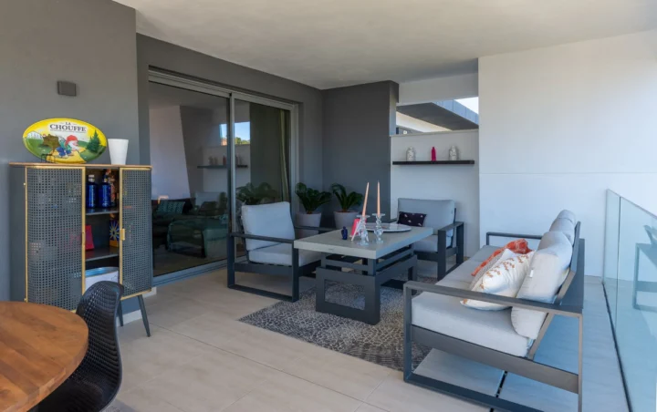Apartament na środkowym piętrze Selwo