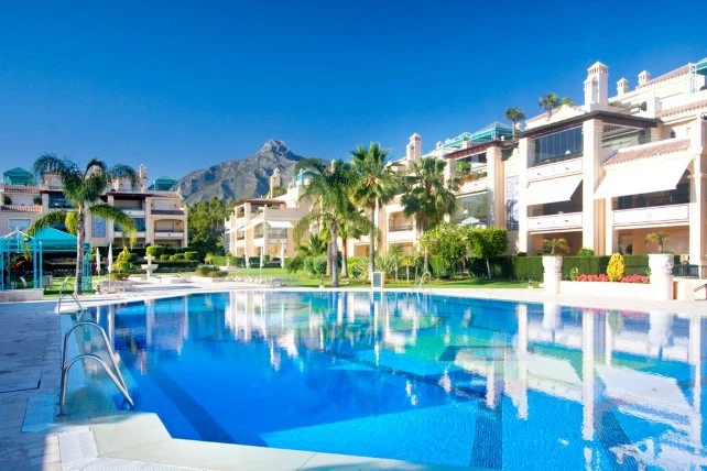 Apartament na środkowym piętrze Marbella