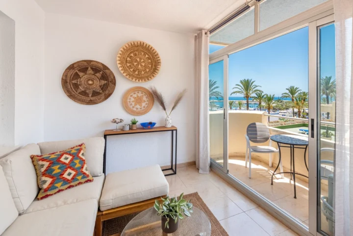 Apartament na środkowym piętrze Estepona
