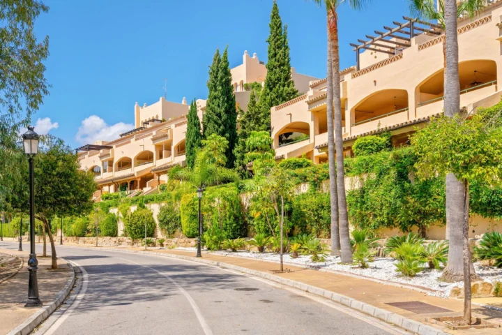 Apartament na środkowym piętrze Elviria