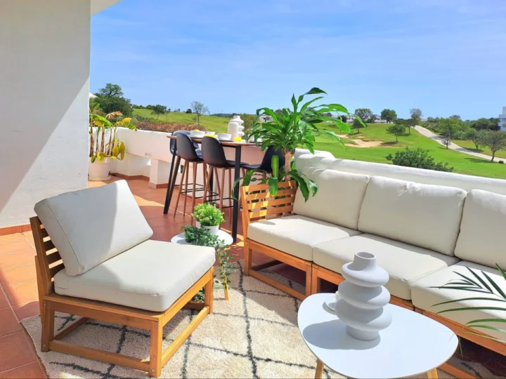 Apartament na środkowym piętrze Valle Romano