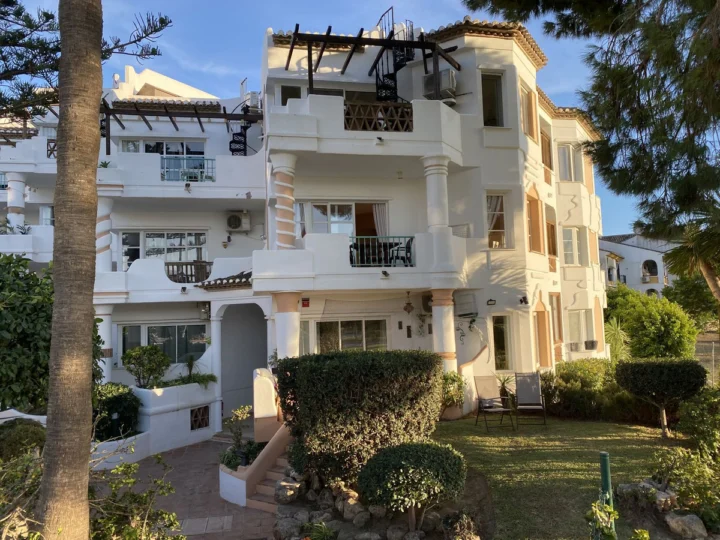 Apartament na środkowym piętrze Mijas