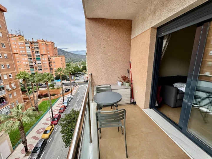 Apartament na środkowym piętrze Torremolinos Centro