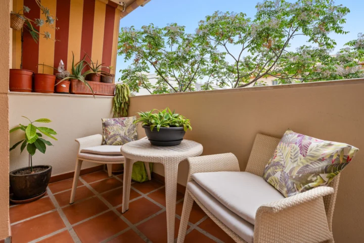 Apartament na środkowym piętrze Estepona