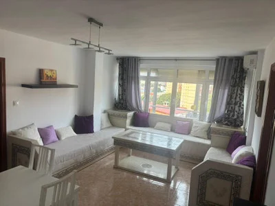 Apartament na środkowym piętrze Málaga