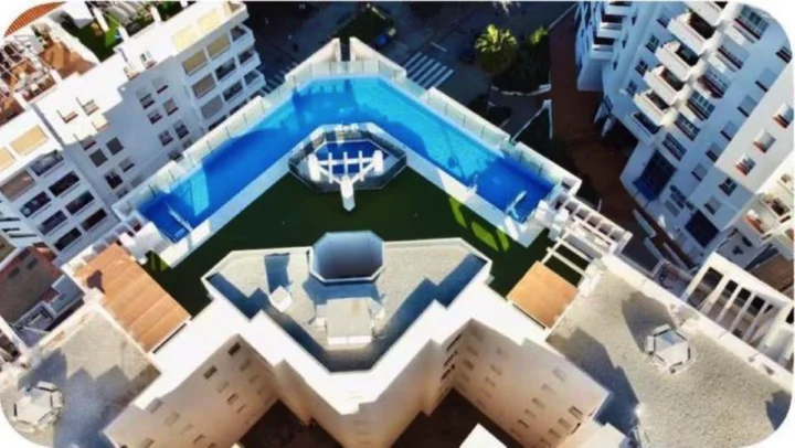 Apartament na środkowym piętrze Nueva Andalucía