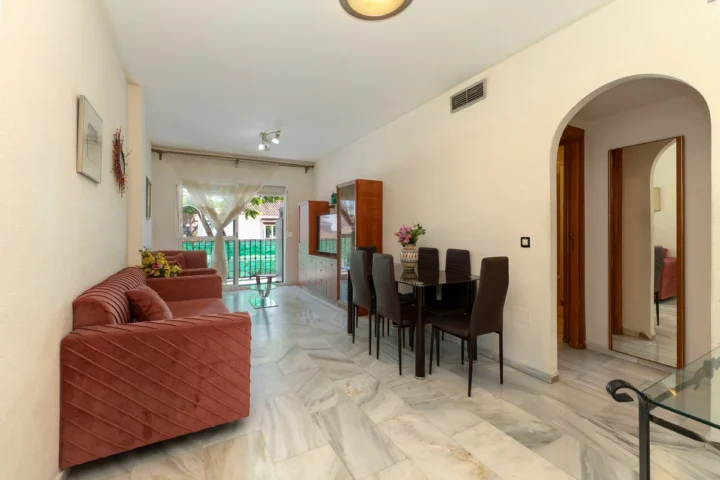 Apartament na środkowym piętrze Fuengirola