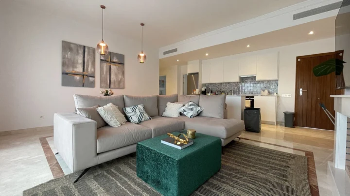 Apartament na środkowym piętrze El Paraiso