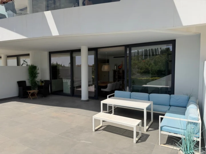 Apartament na parterze Higueron