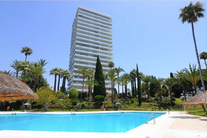 Apartament na środkowym piętrze Marbella