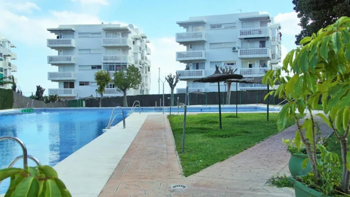 Apartament na środkowym piętrze Estepona