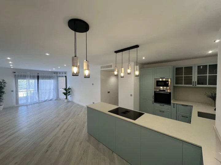 Apartament na środkowym piętrze Malagueta