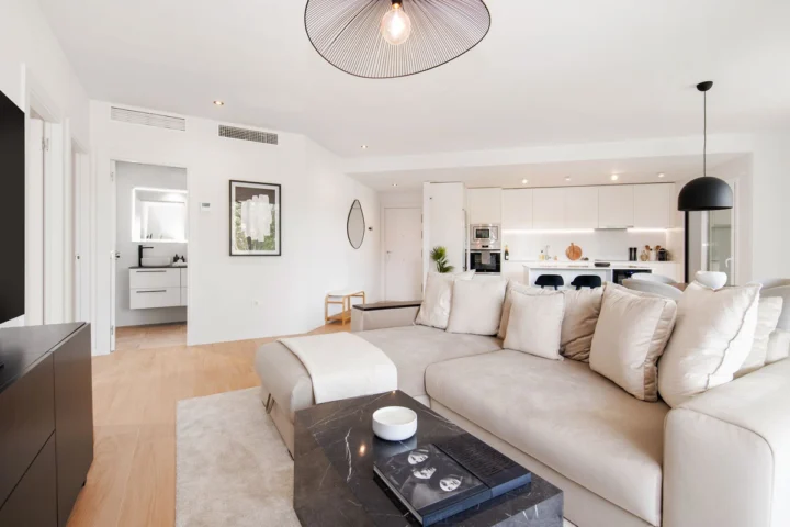 Apartament na środkowym piętrze Nueva Andalucía