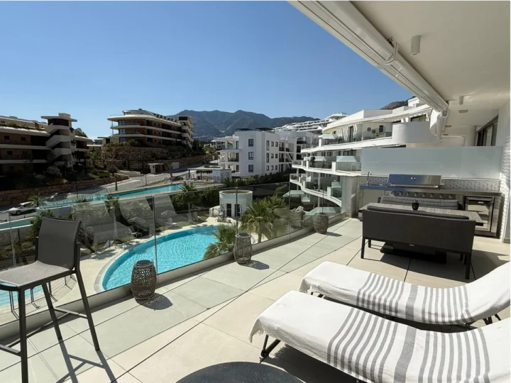 Apartament na środkowym piętrze Fuengirola
