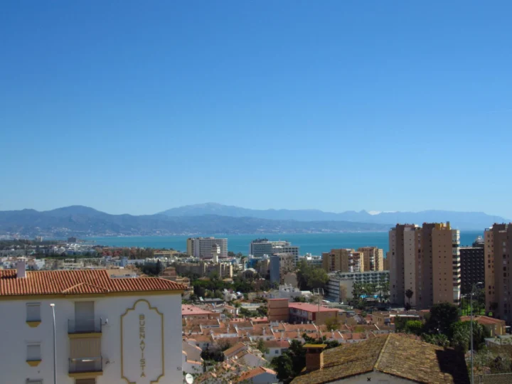 Apartament na środkowym piętrze Torremolinos Centro