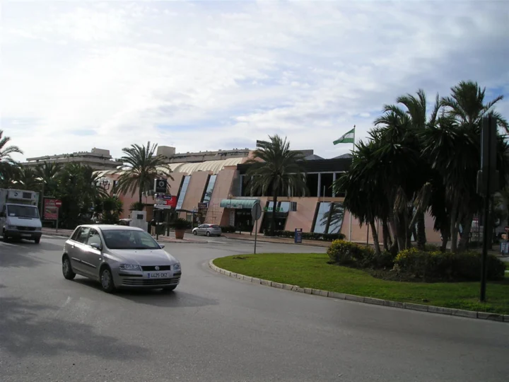 Biuro Puerto Banús