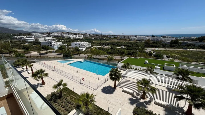 Apartament na środkowym piętrze Estepona