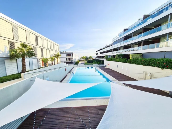 Apartament na środkowym piętrze Punta Chullera