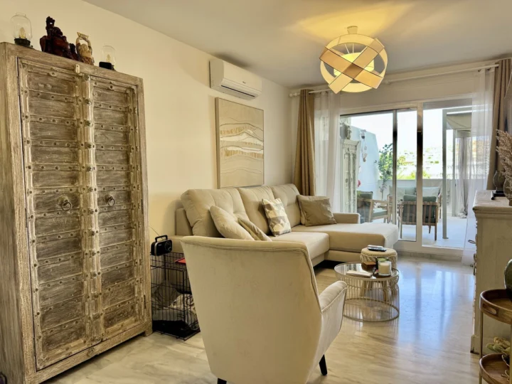 Apartament na środkowym piętrze Riviera del Sol