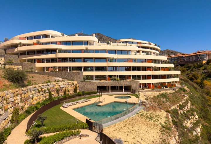 Apartament na środkowym piętrze Fuengirola