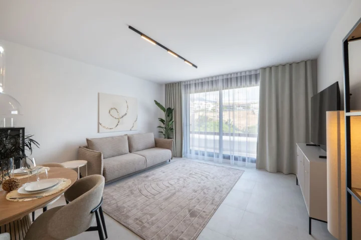 Apartament na środkowym piętrze Estepona