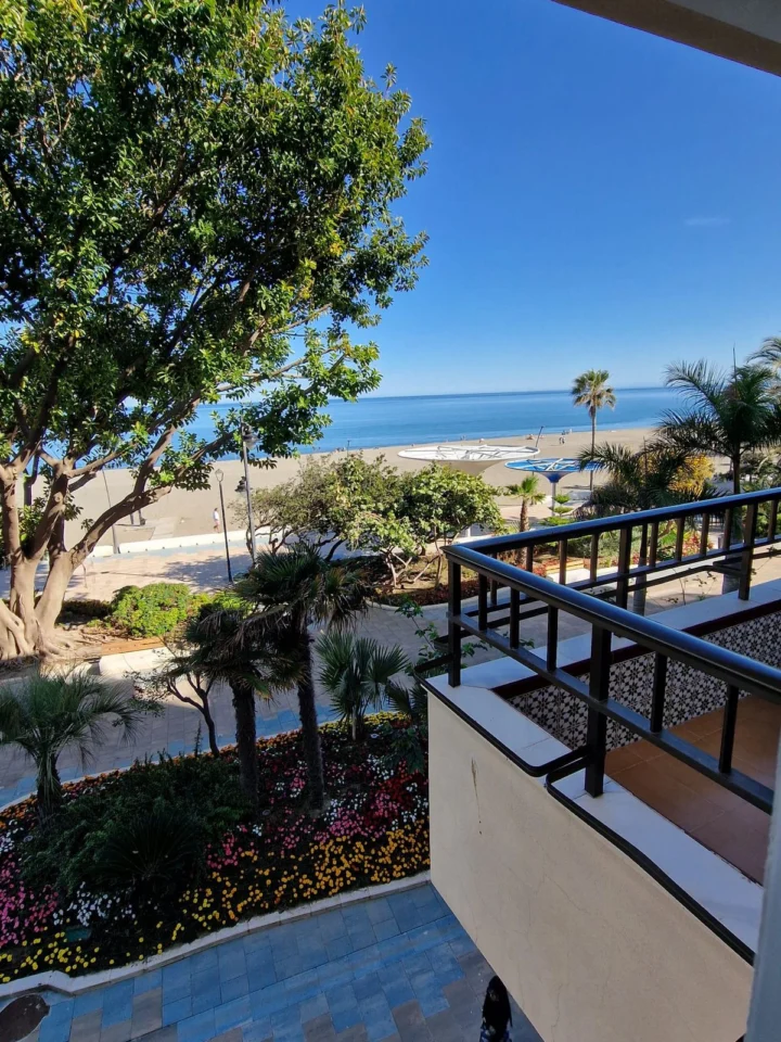 Apartament na środkowym piętrze Estepona