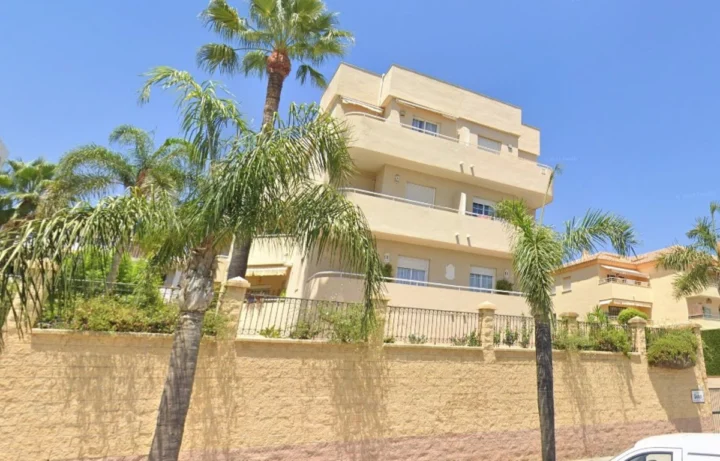 Apartament na środkowym piętrze Torremolinos