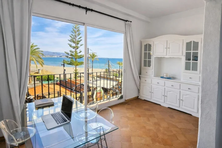 Apartament na środkowym piętrze Puerto Banús