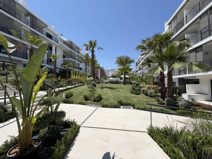 Apartament na środkowym piętrze Estepona