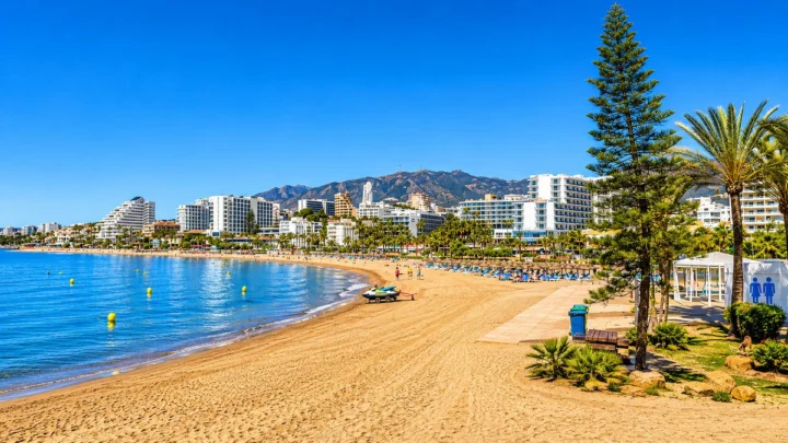 Apartament na środkowym piętrze Benalmadena Costa