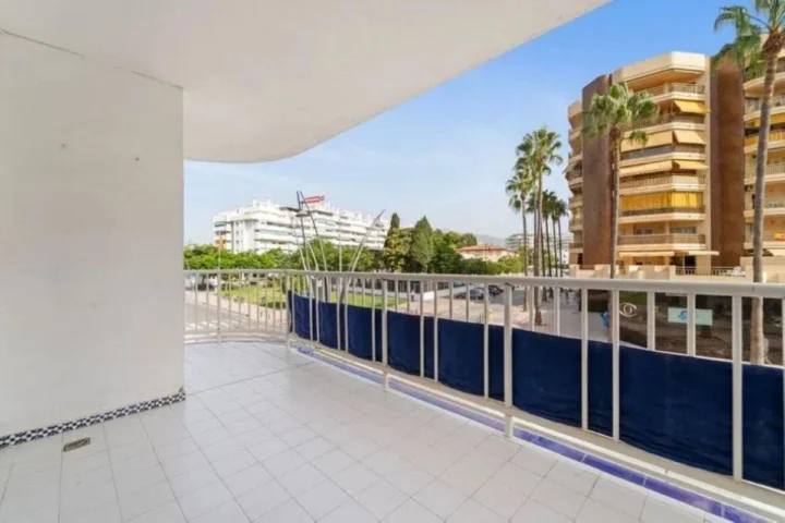 Apartament na środkowym piętrze Fuengirola