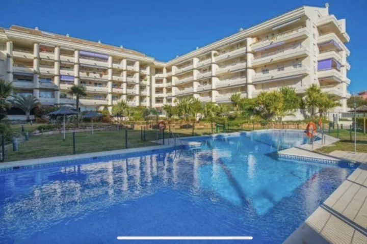 Apartament na środkowym piętrze The Golden Mile