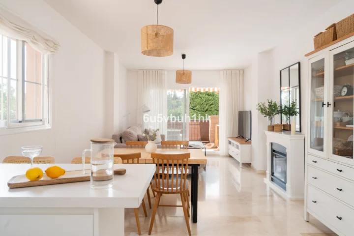 Apartament na środkowym piętrze Mijas Golf