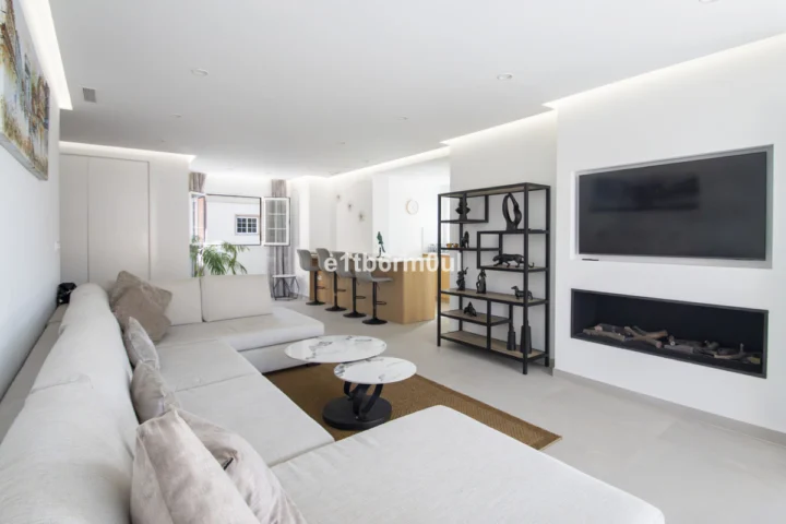 Apartament na środkowym piętrze Nueva Andalucía