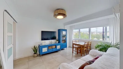 Apartament na środkowym piętrze Martiricos