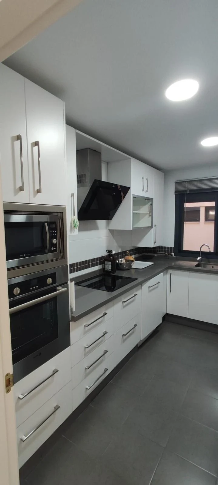 Apartament na środkowym piętrze Málaga Centro
