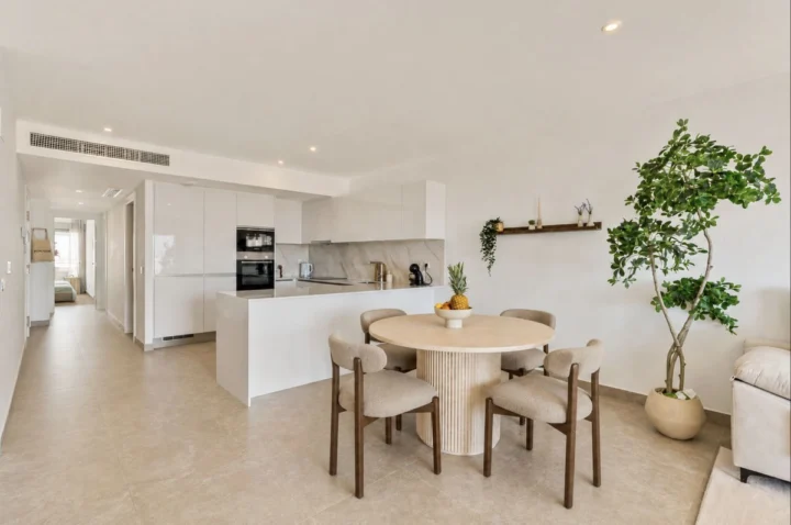 Apartament na środkowym piętrze Estepona