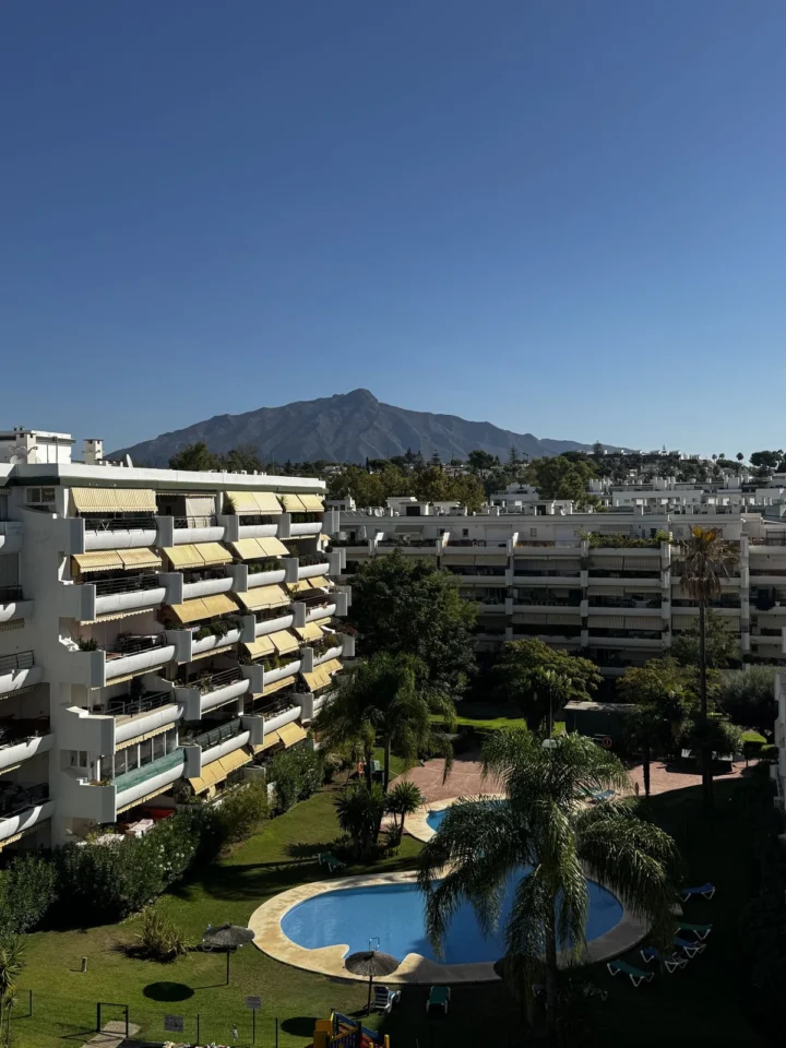 Apartament na środkowym piętrze San Pedro de Alcántara