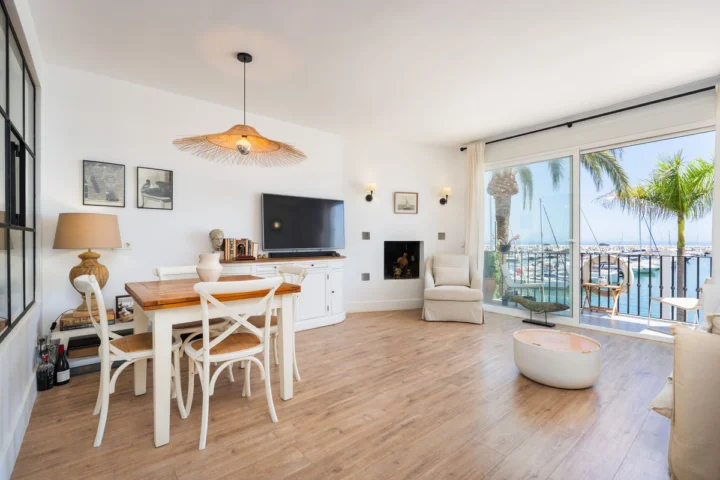 Apartament na środkowym piętrze Puerto Banús