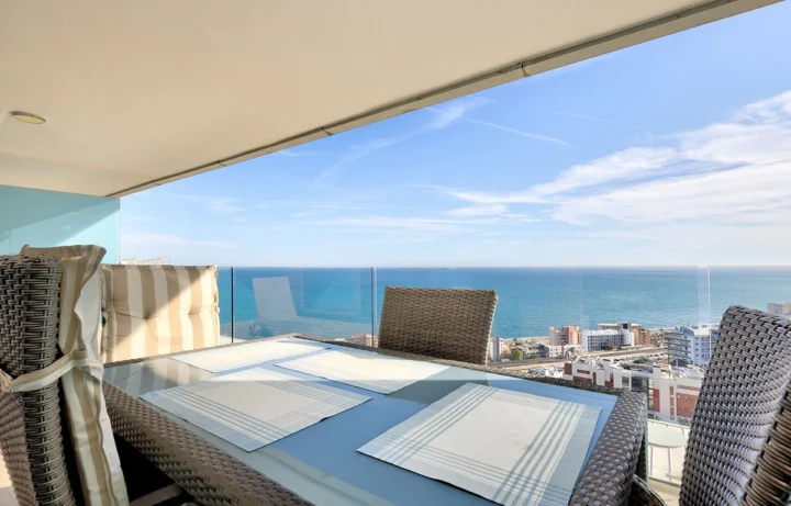 Apartament na środkowym piętrze Fuengirola