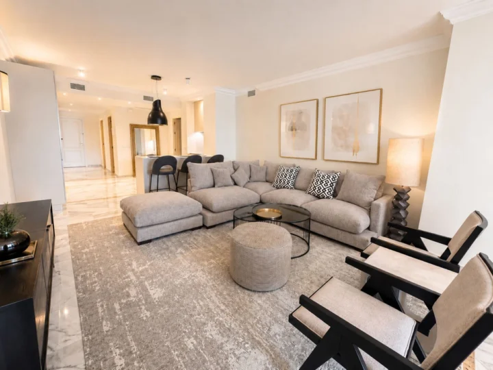 Apartament na środkowym piętrze Nueva Andalucía