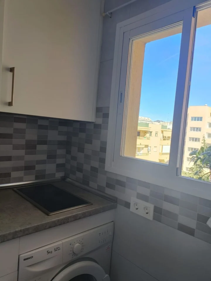 Studio na środkowym piętrze Marbella